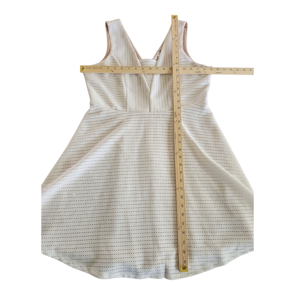 Maurices White Fit Flare Dress Textured V Neck Sleeveless Size 13 14 - Picture 8 of 10